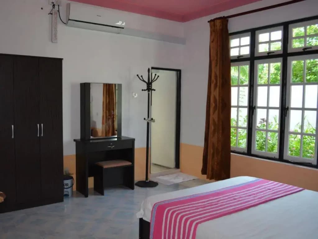 Vashafaru Inn - photo 12