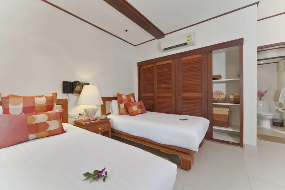 Bangrak Beachfront Villa - photo 4
