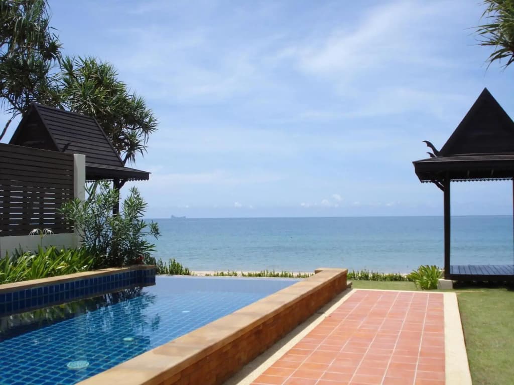 Beachfront Villa 2 Bedrooms with Private Pool - photo 10