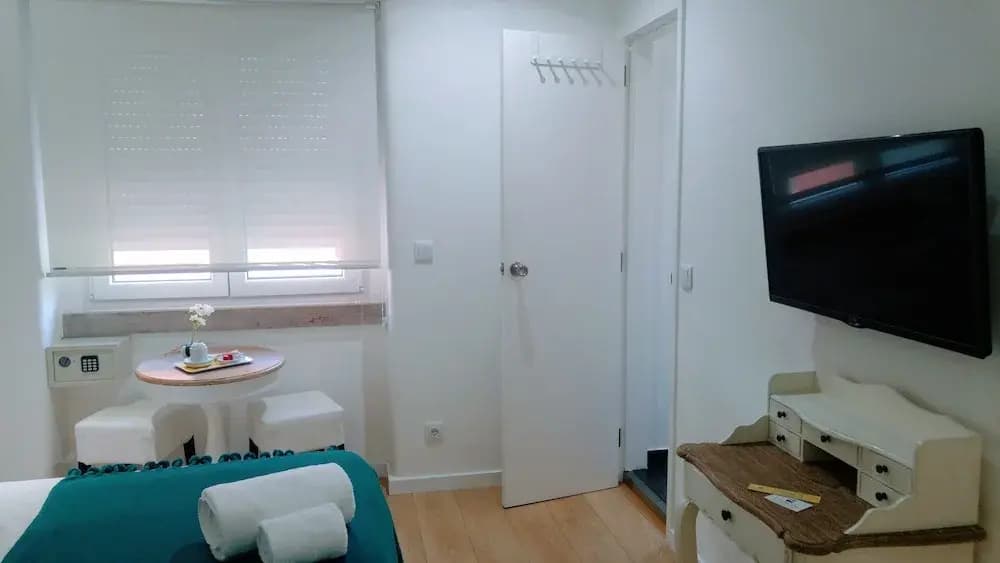 Lisbon Terrace Suites Apartment for Large Groups with Amazing Terrace - photo 32