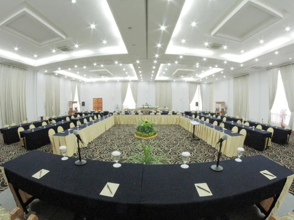 Hotel Puri Mega - photo 11