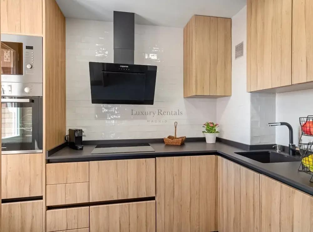 Apartment for 4 in Chamberi ( Plaza Olavide II ) - photo 9