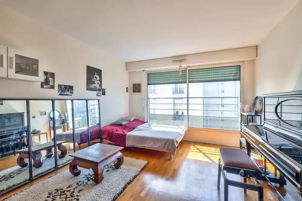 Nice 2 Room Apartment in Paris - photo 3