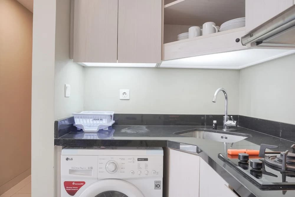 Cozy Living 2Br At The Mansion Kemayoran Apartment - photo 6