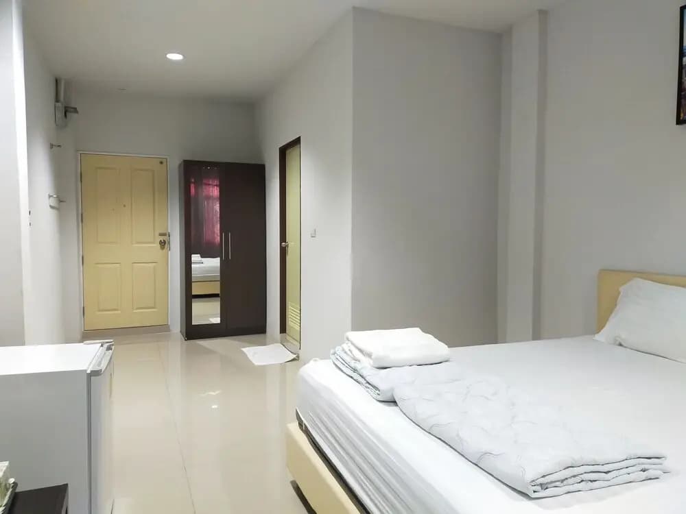 The Rooftop Residence Hostel - photo 27