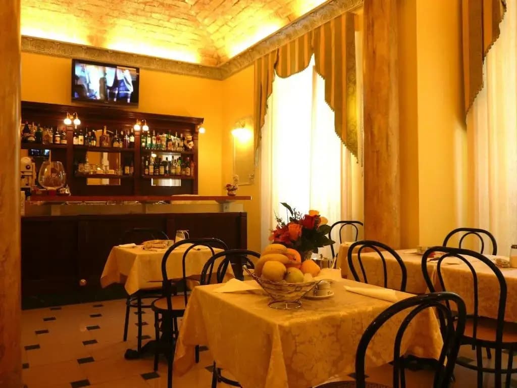 Hotel Cambridge - photo 16
