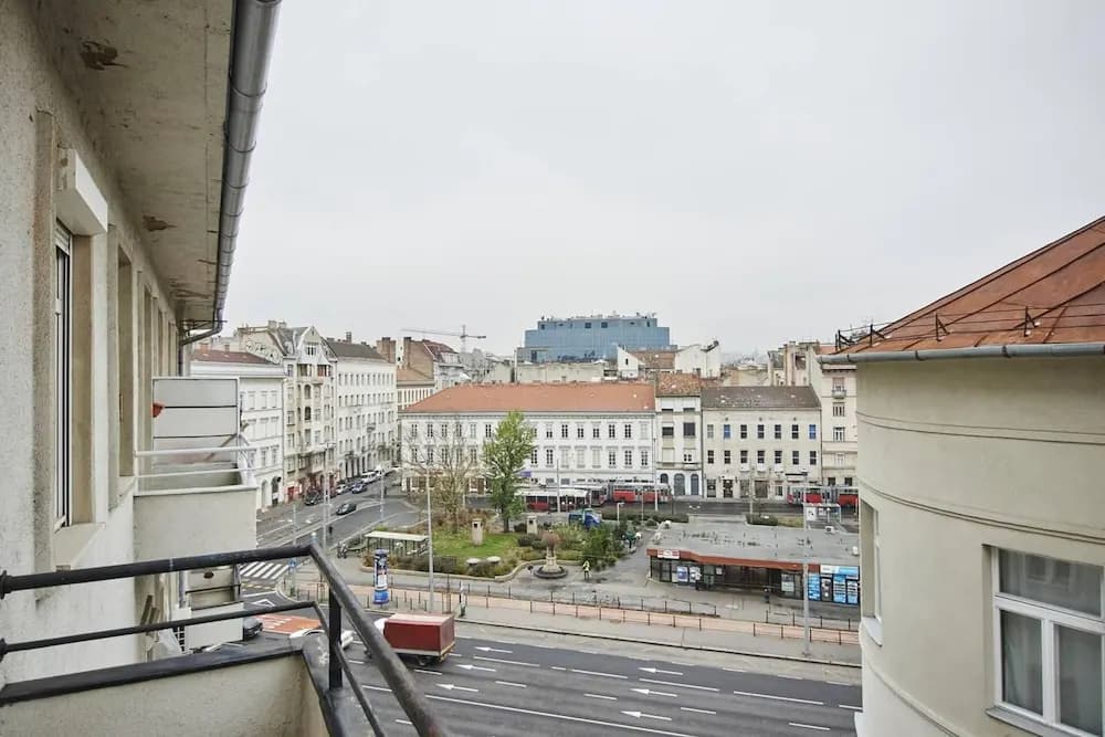 1 Bedroom Apartment Sleeps 2 -balcony -lift Access - photo 14