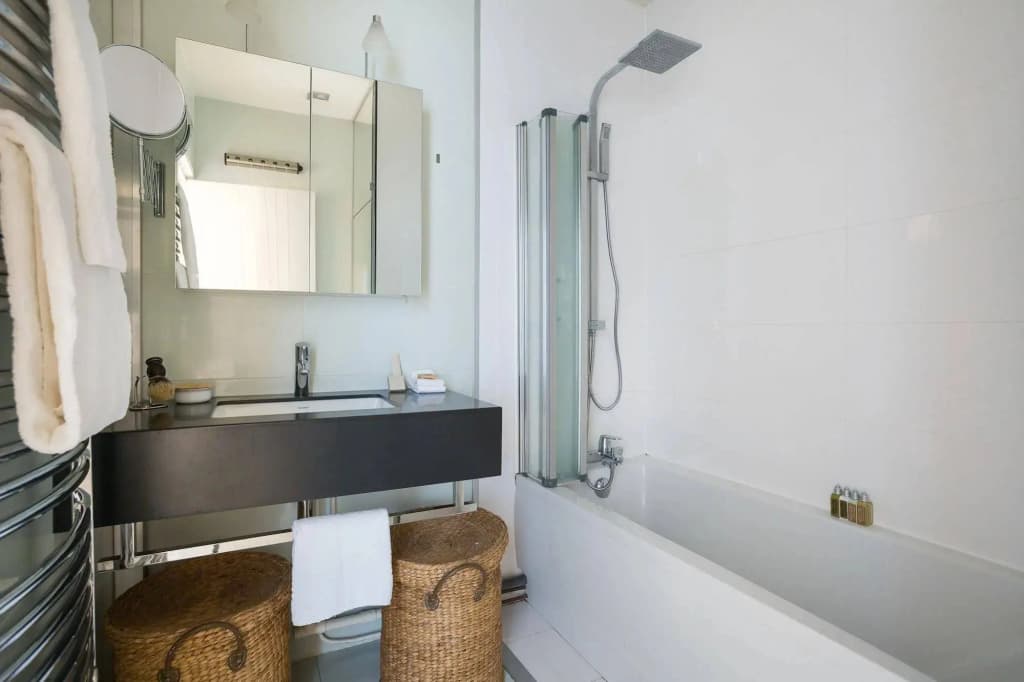 onefinestay – Parc Monceau apartments - photo 16