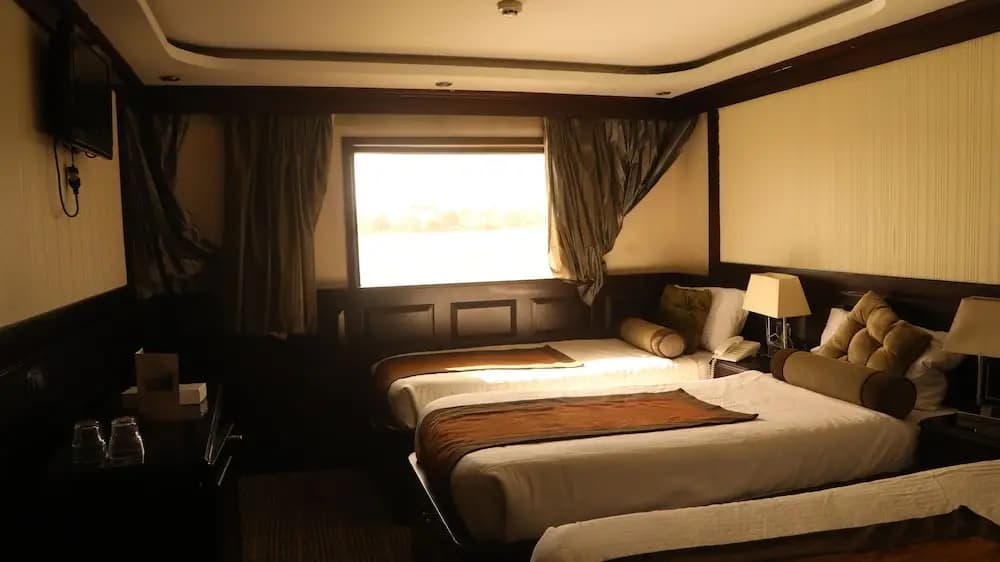 River Boat - photo 3