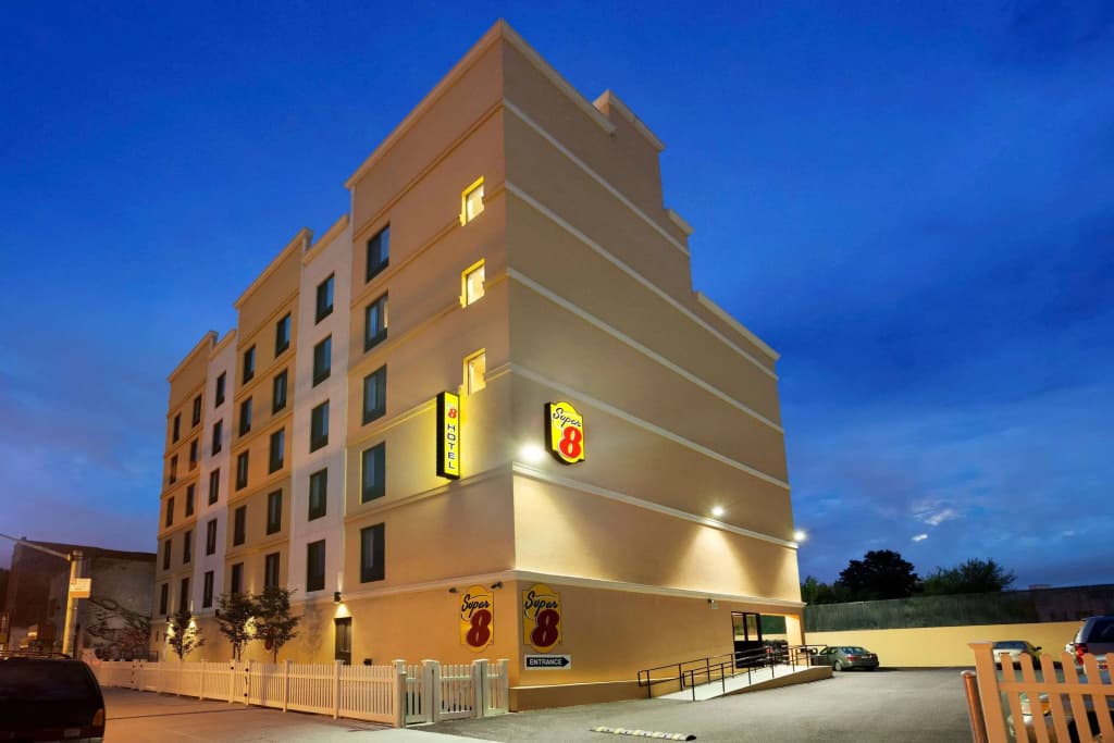 Super 8 By Wyndham Bronx - photo 12