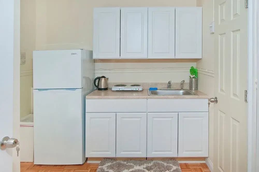 2 Bedroom Apt Midtown East 28 Street - photo 8