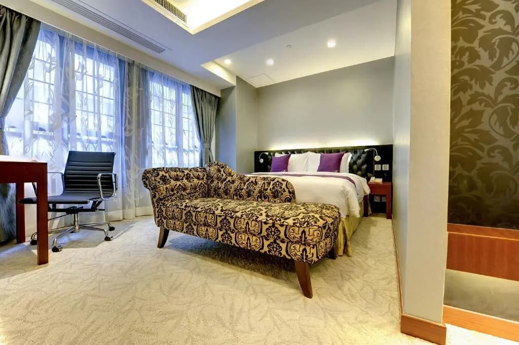 The Bauhinia Hotel - Central - photo 12