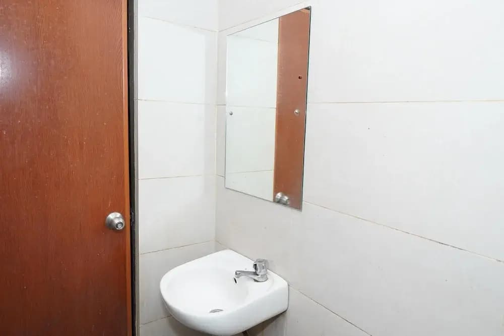 Hotel Shri Putiri - photo 9