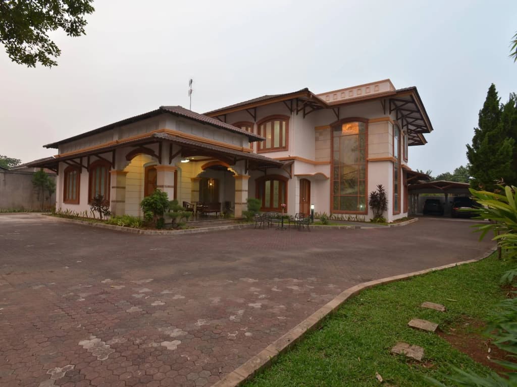 Kebagusan Indah Guest House - photo 1