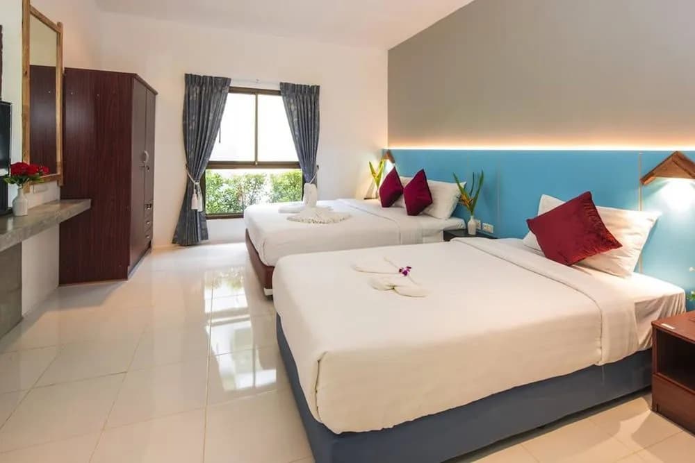 Modern Resort at Naiyang - photo 4