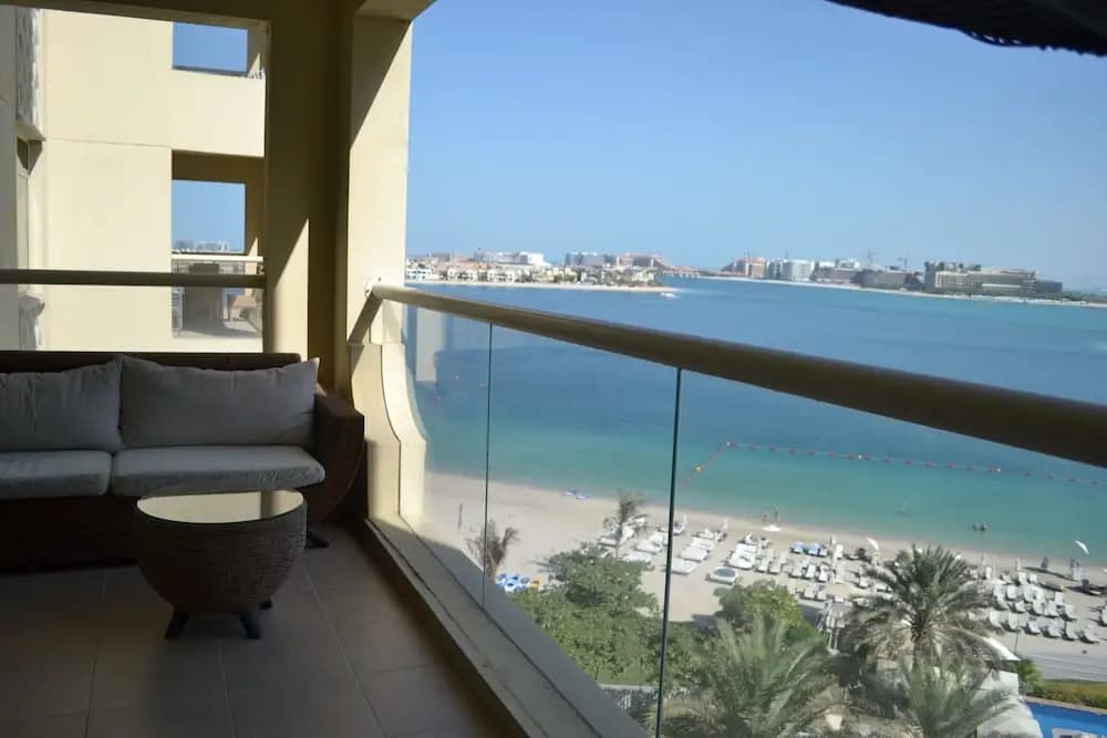 Entire 1 Bedroom Apartment in the Prestigious Palk Jumeirah - NBT - photo 16