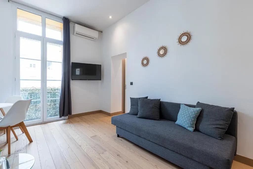 Garibaldi Square - Cosy 1bdr in the Old Town - photo 3