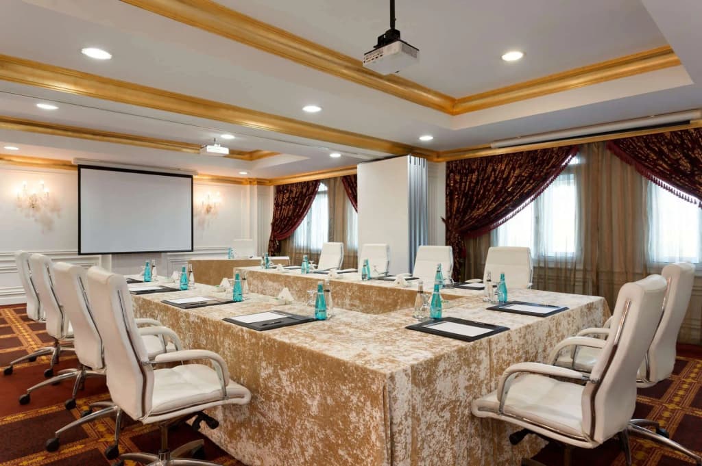 Grand Regency Doha, Trademark Collection by Wyndham - photo 11