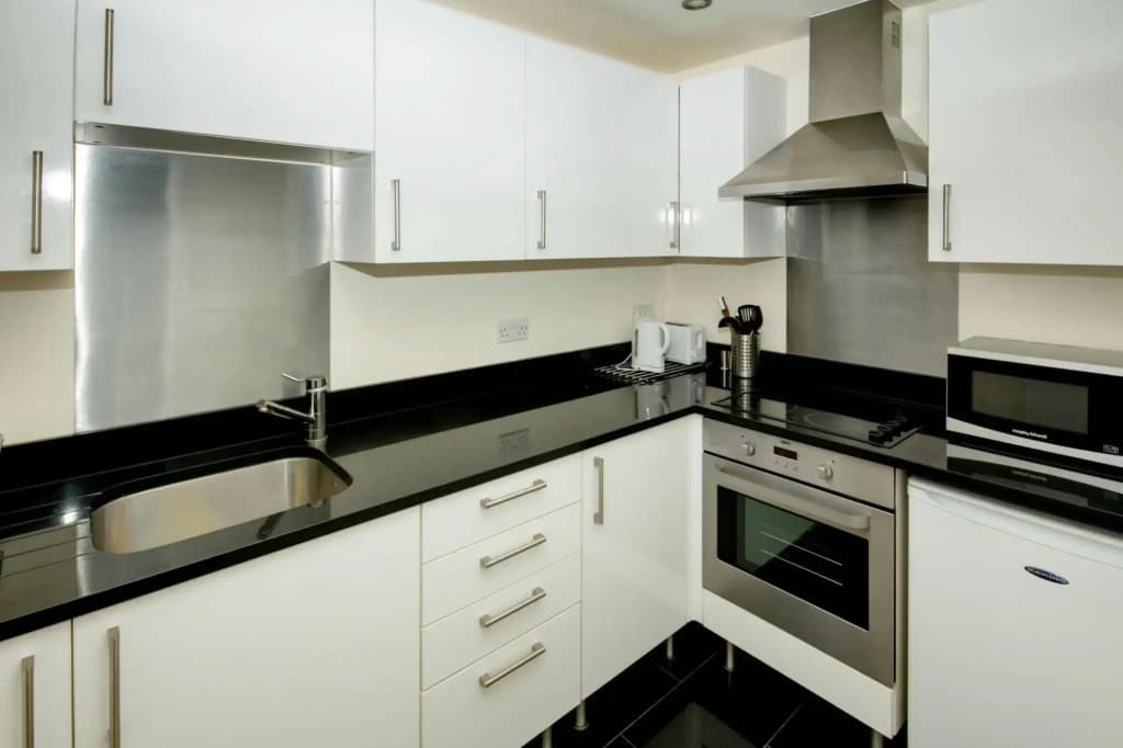 Finsbury Serviced Apartments - photo 16