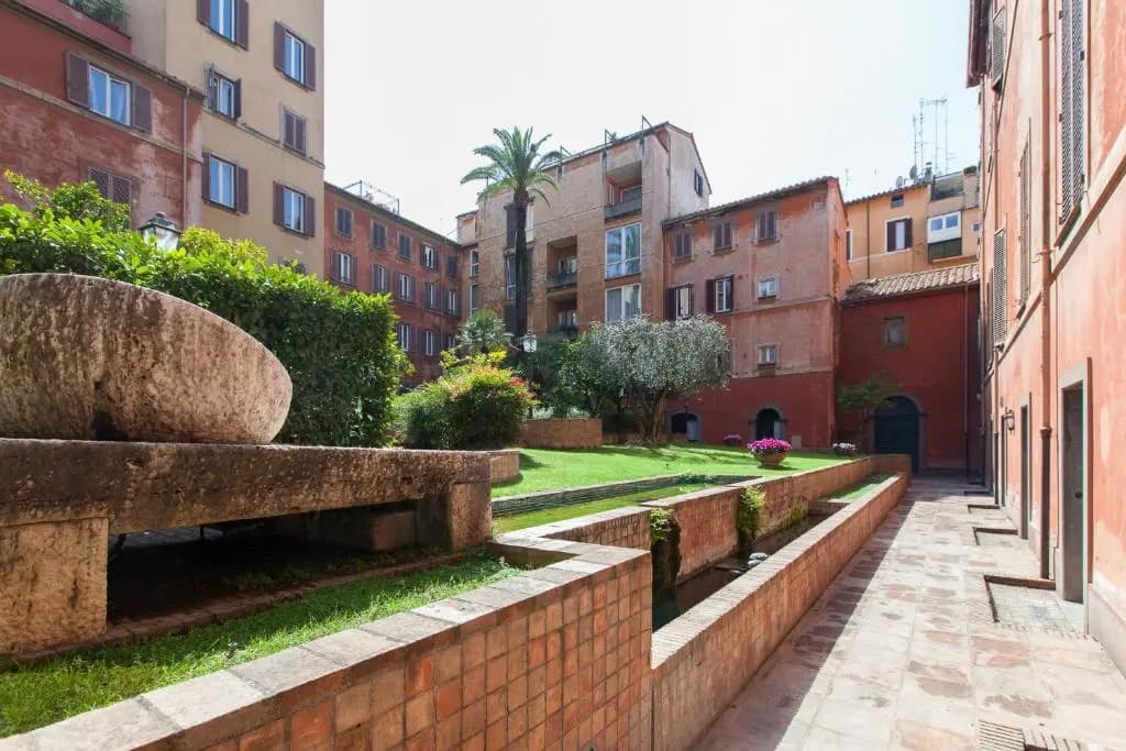 Dora Trevi Apartment - photo 9