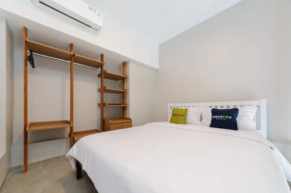 Urbanview Hotel Puri Indah - photo 13