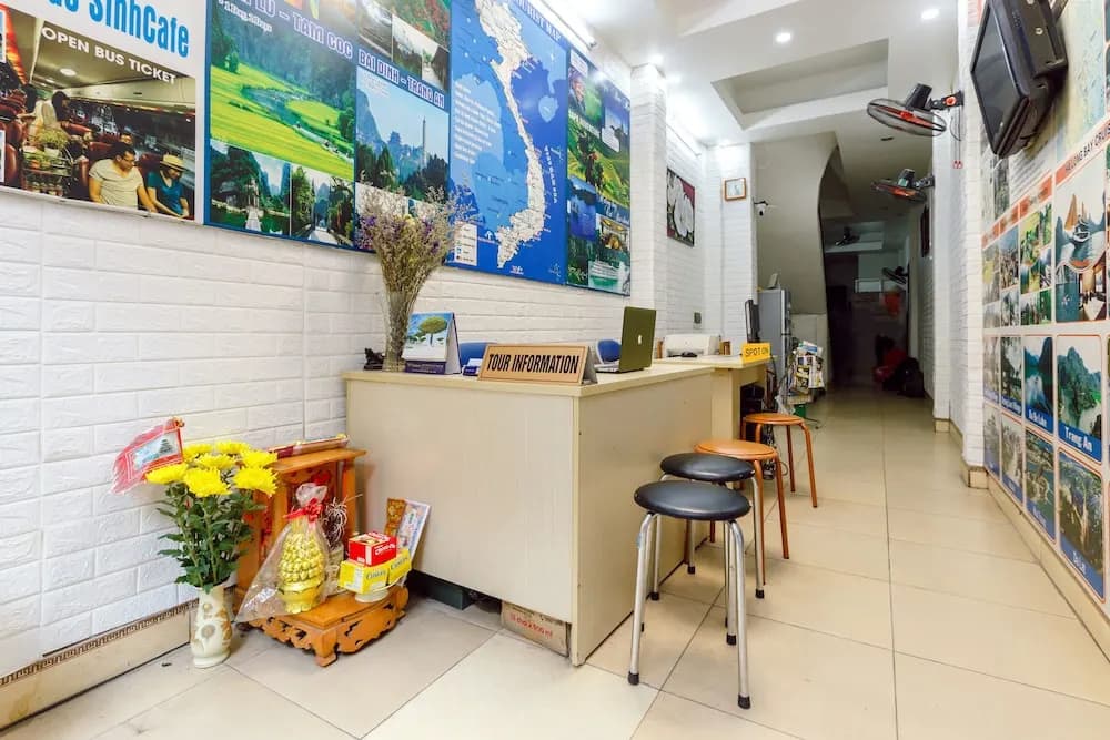 OYO 604 Queen Hotel - photo 17