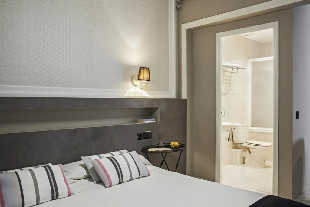 Ainb B&B Eixample Muntaner - photo 4