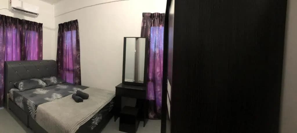 Vhey’s Guests House - photo 1