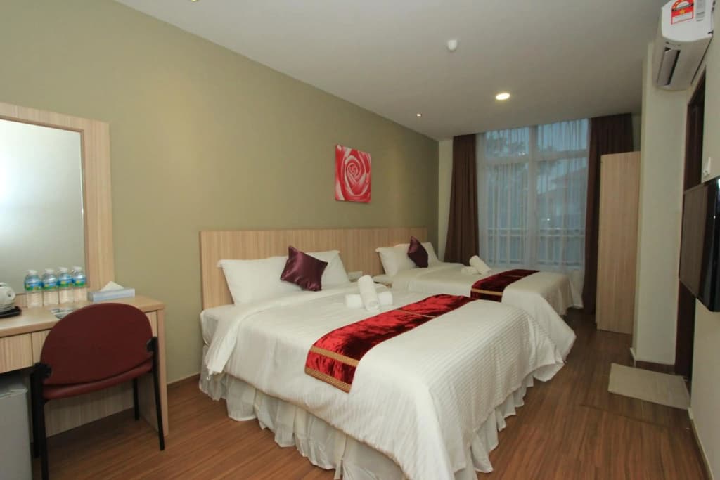 Veer Hotel - photo 2
