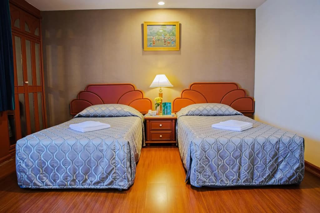 Baiyoke Suite Hotel - photo 5