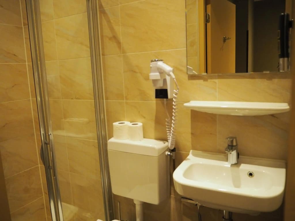 Aston City Hotel - photo 12
