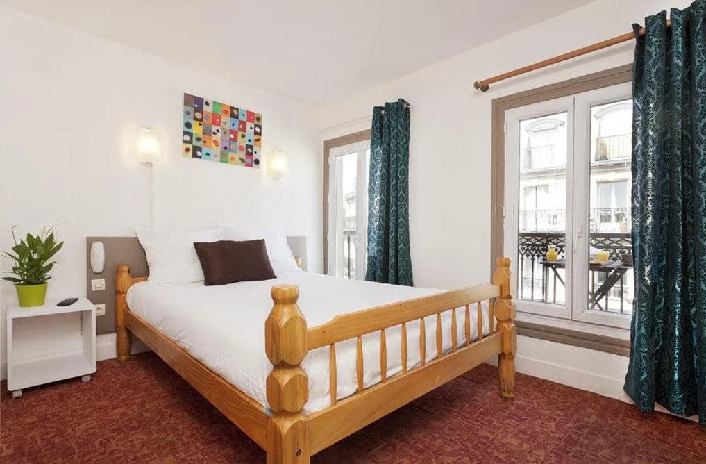 Hotel Petit Bastille - photo 3