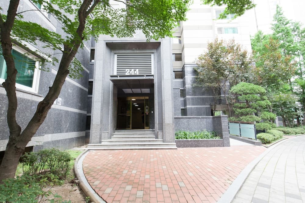 Ricenz Condominium Tower Seoul - photo 1