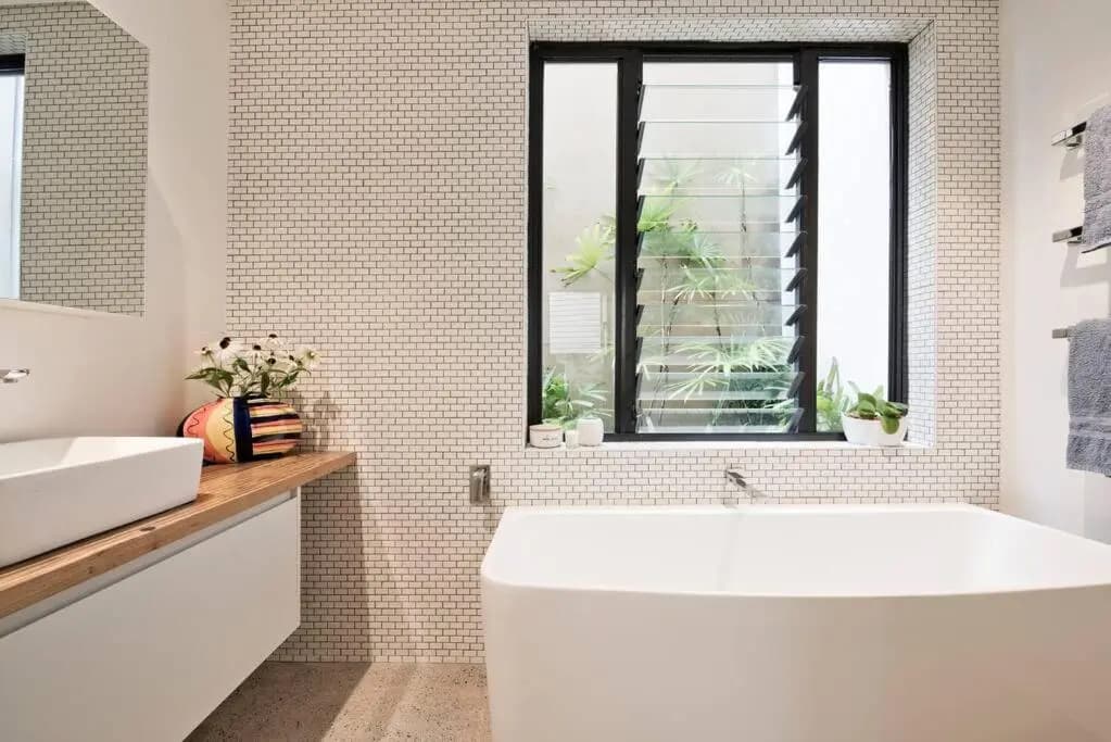 BRON455B - Bronte Beach House with Ocean Views - photo 6