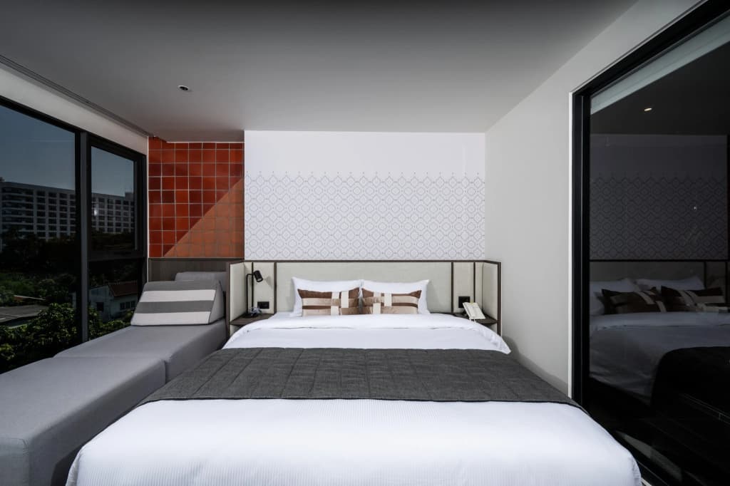 We Hotel Riverfront - photo 3