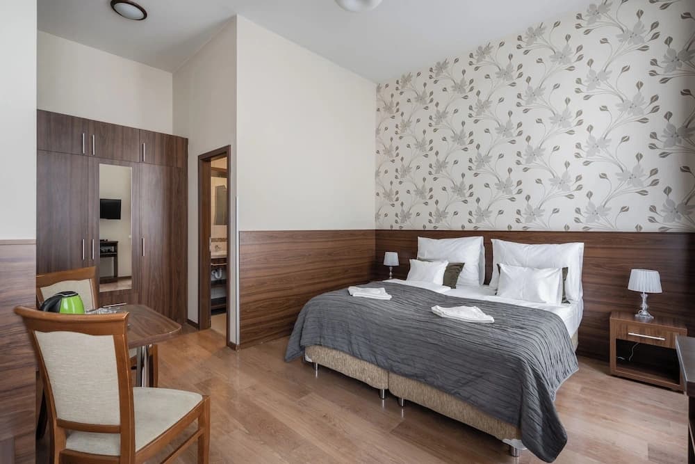 Elit Boutique Rooms-Best Location by BQA - photo 3