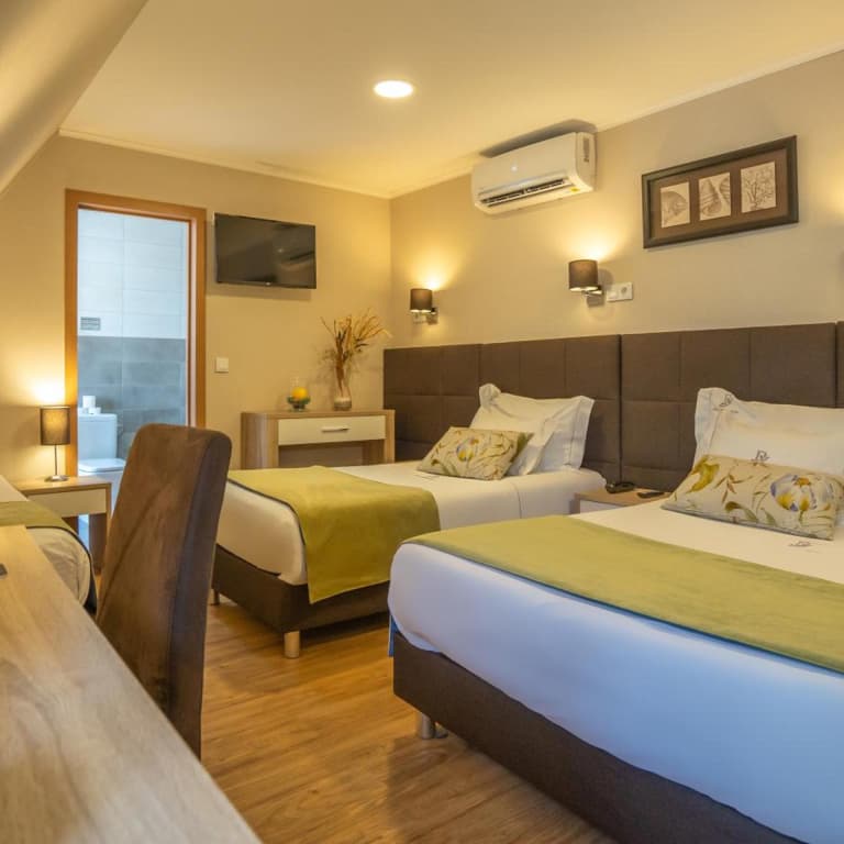 Dinya Lisbon Hotel - photo 36