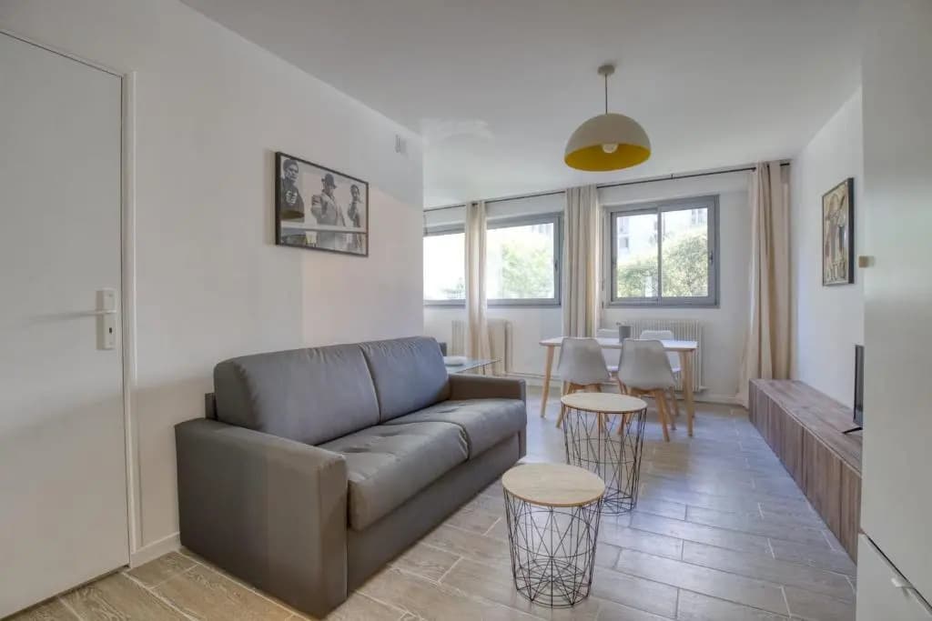 Superb Apartment Near The Bassin De La Villette - photo 2