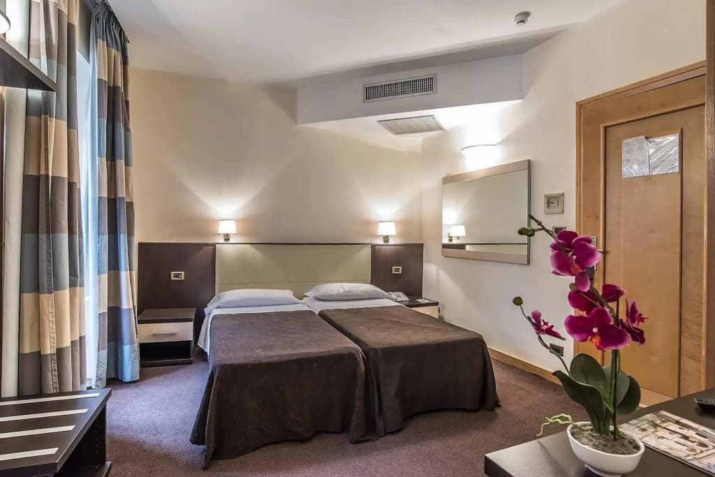 Hotel Tritone - photo 6