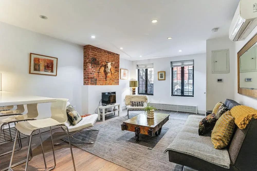 Shared Yard Space! Garden-level Unit in Bed-stuy - photo 4