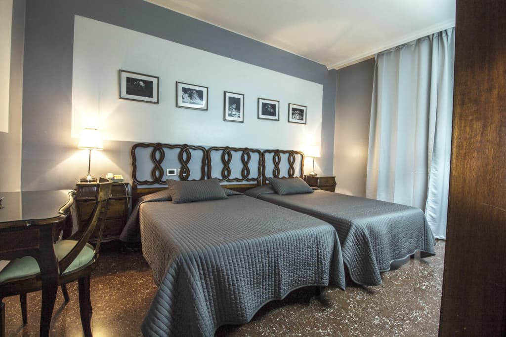 Admiral Hotel - photo 5