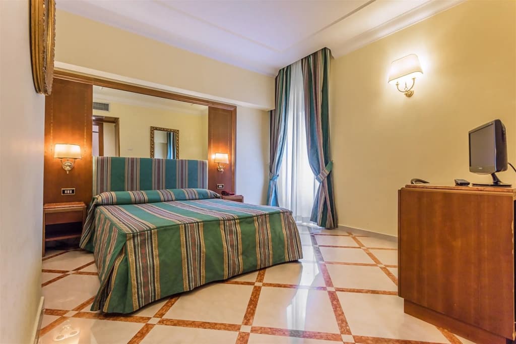Raeli Hotel Noto - photo 2