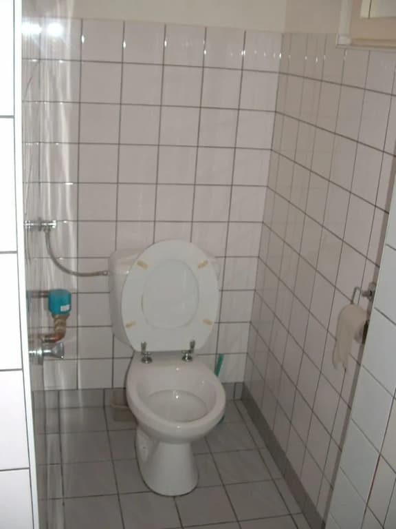 1st Apartments and Hostel - photo 9