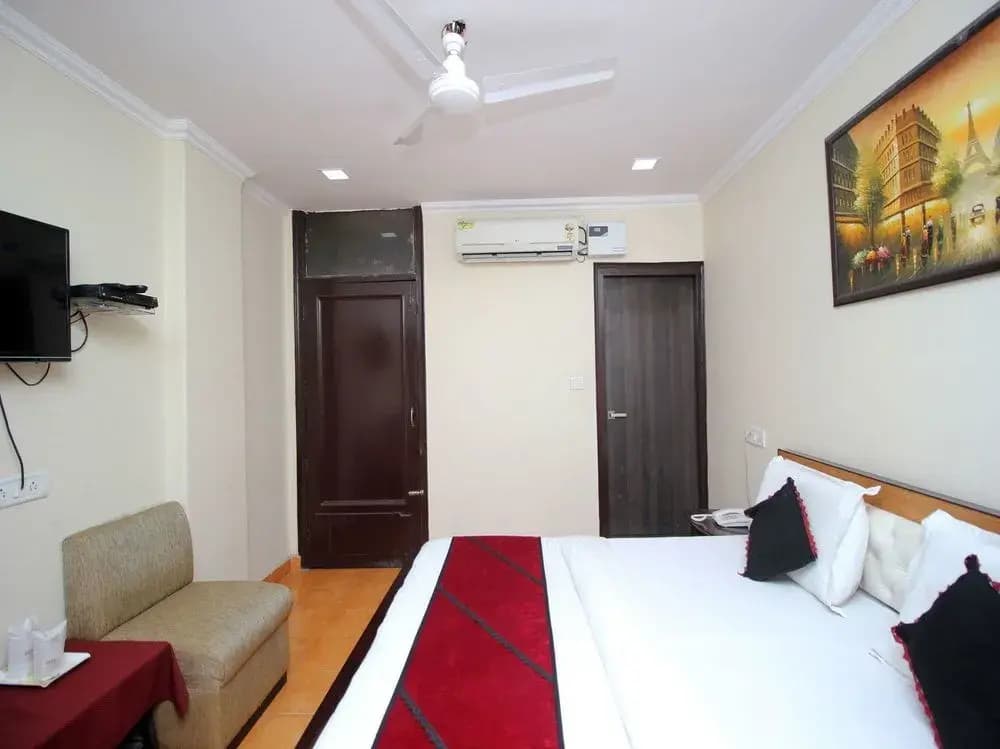 OYO 4883 Duke Hotel - photo 4