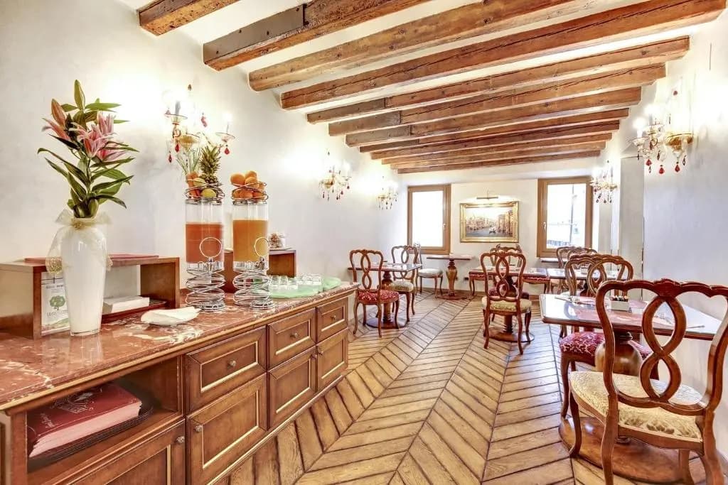 Hotel Casanova Venezia - photo 21