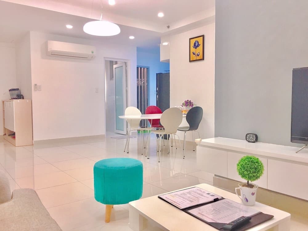 Modern Apartment in Scenic Valley Phu My Hung D7 - photo 16