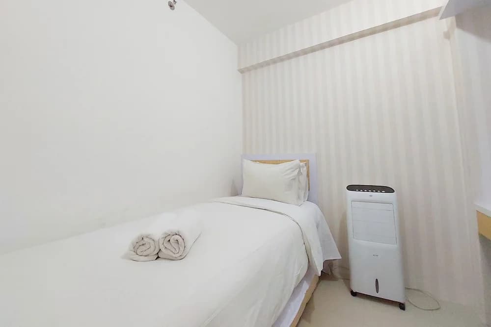 Comfort 2Br Apartment At Bassura City - photo 4