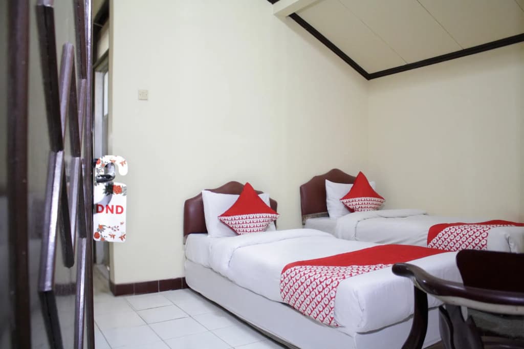 OYO 181 Wisma Bintang Near RSUD Johar Baru - photo 6