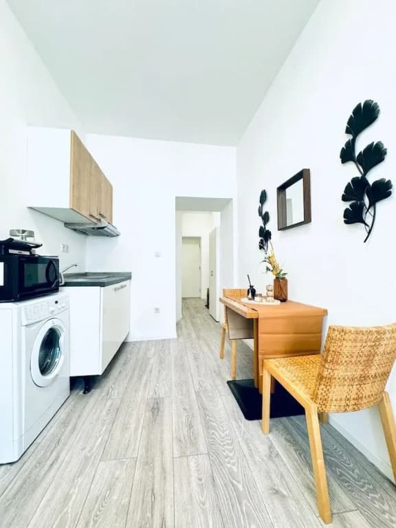 Cozy and Affordable Palace Studio - photo 14