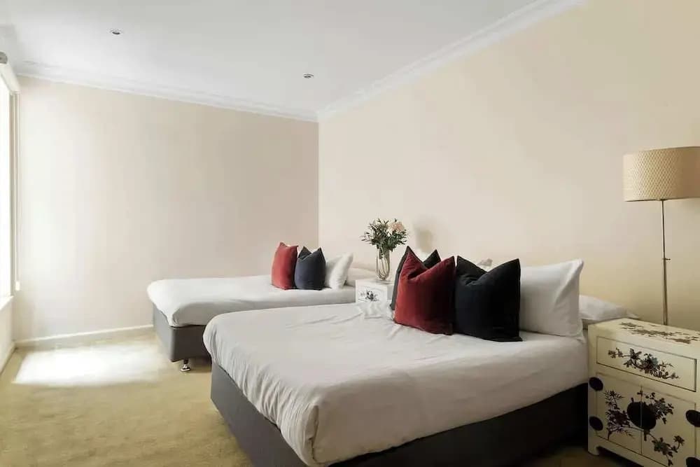 Stylish & Cozy 4BR Retreat With Free Parking - photo 17